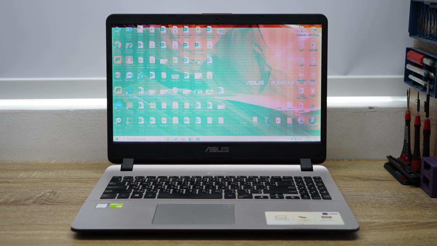 รับเปลี่ยนจอโน๊ตบุ๊ค Asus Vivobook X507 อาการจอเสื่อม เป็นเส้น 2449